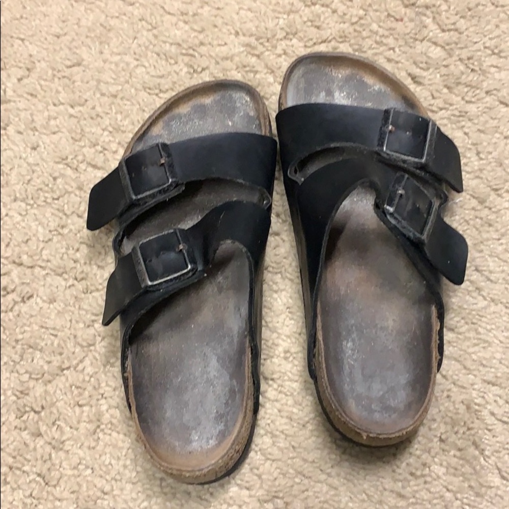 Black Birkenstock’s